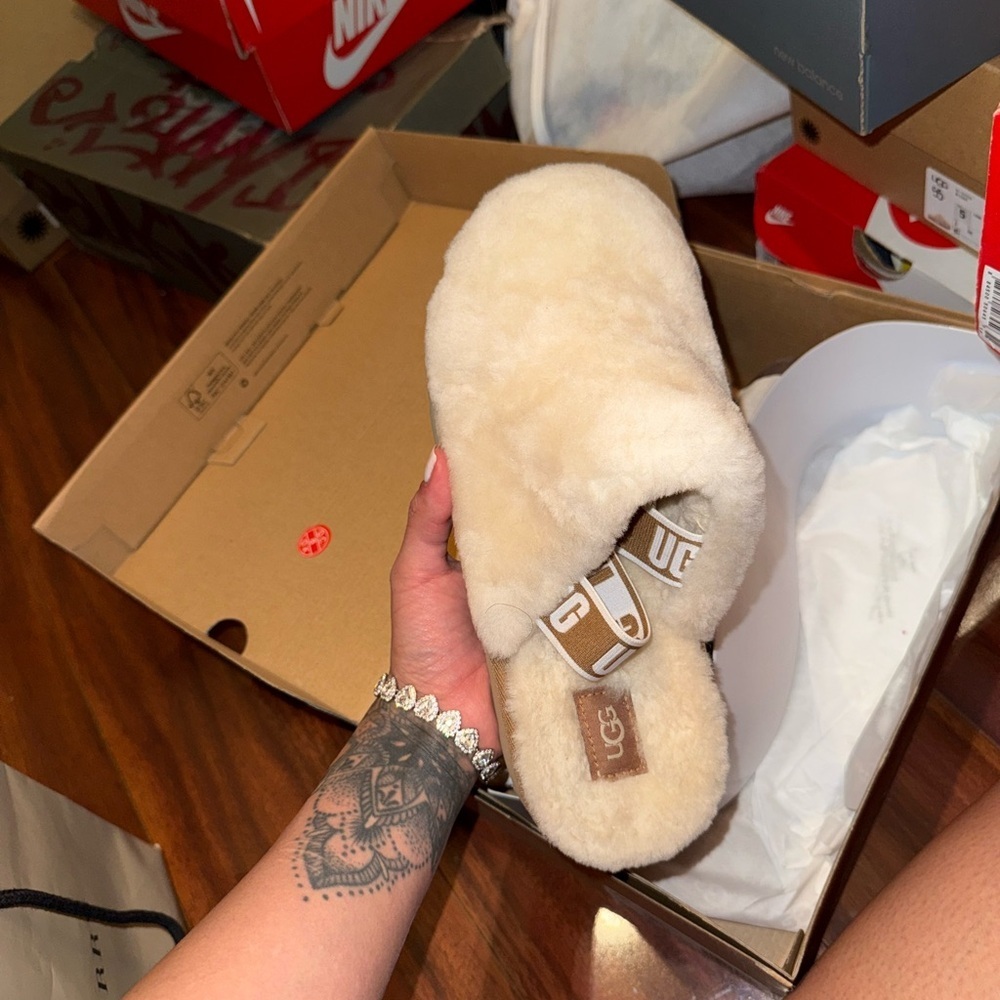 UGG Slippers with straps
